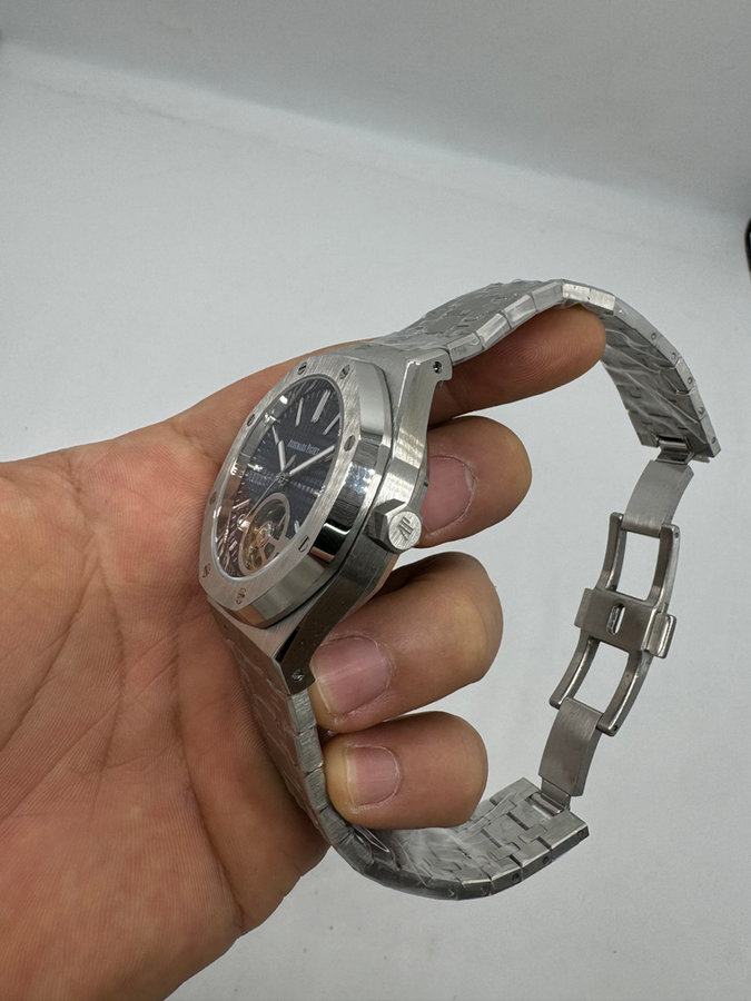 Audemars Piguet Royal Oak Turbilhão — vista 3