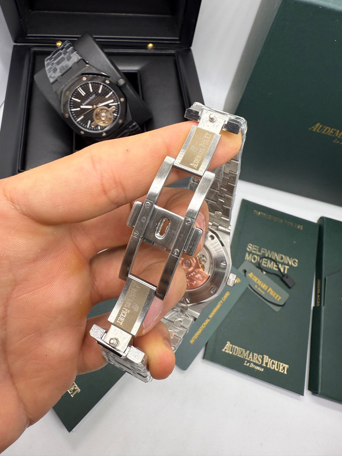 Audemars Piguet Royal Oak Turbilhão — vista 3