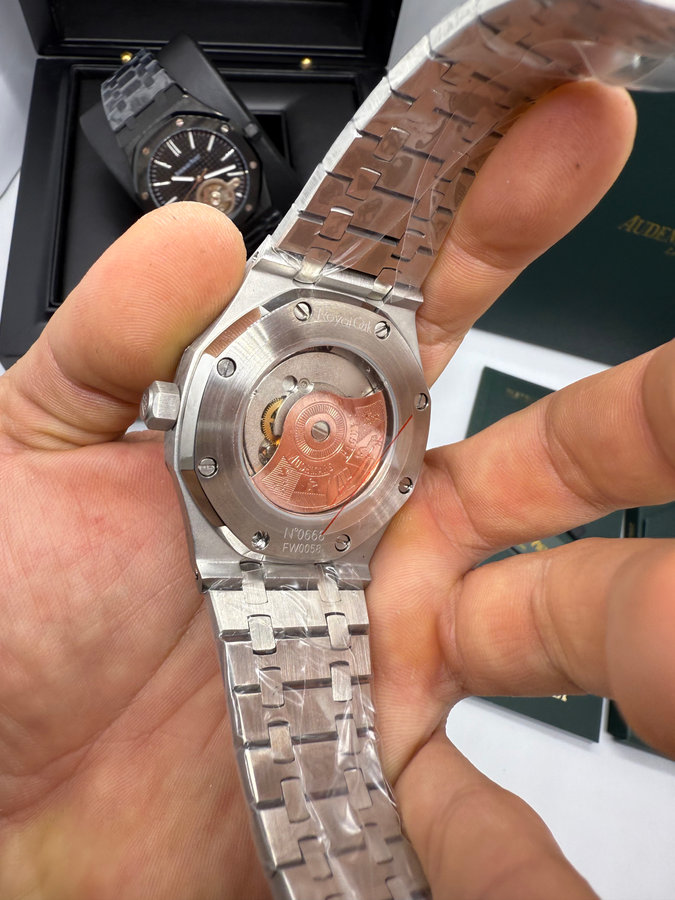 Audemars Piguet Royal Oak Turbilhão — vista 4
