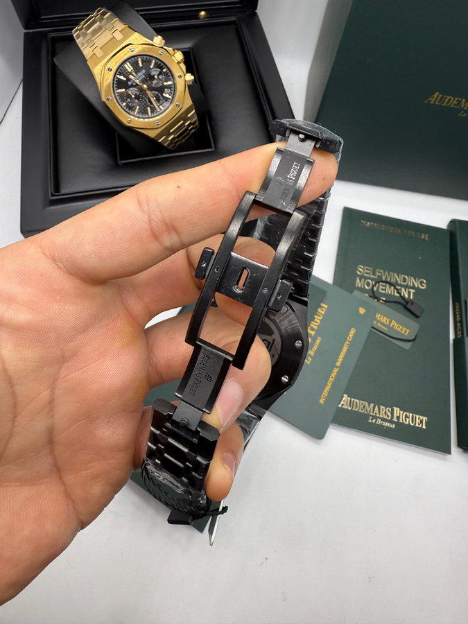 Audemars Piguet RoyalOak Chrono — vista 4