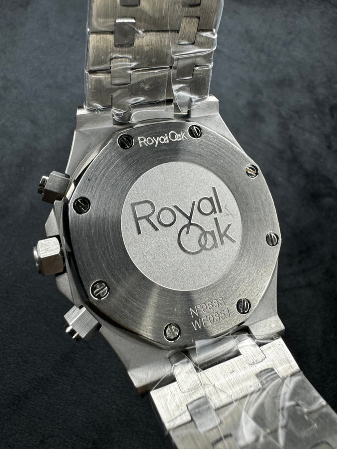 Audemars Piguet RoyalOak Panda — vista 6