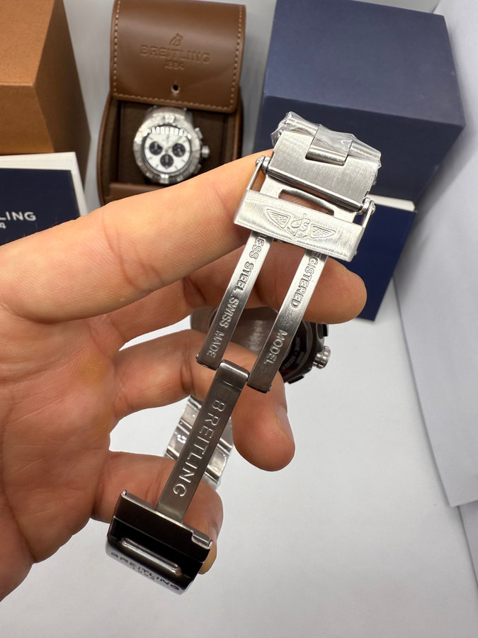 Breitling Avenger Aço — vista 3