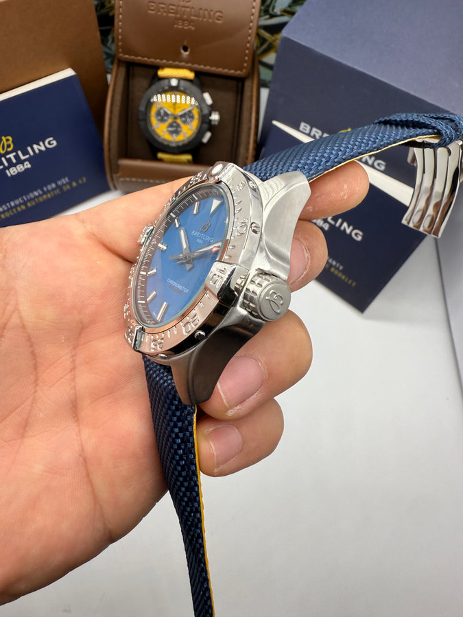 Breitling Avenger Aço — vista 2