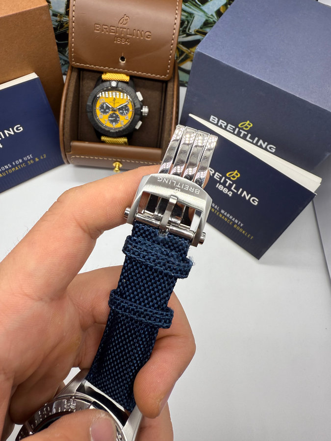 Breitling Avenger Aço — vista 3
