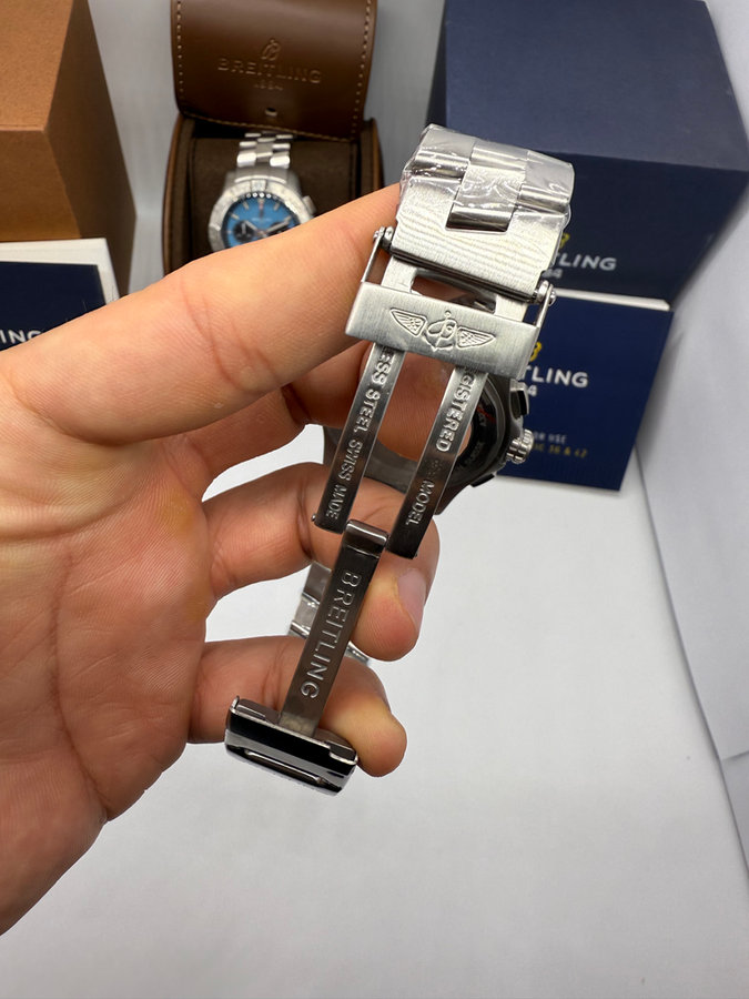 Breitling Avenger Aço — vista 3