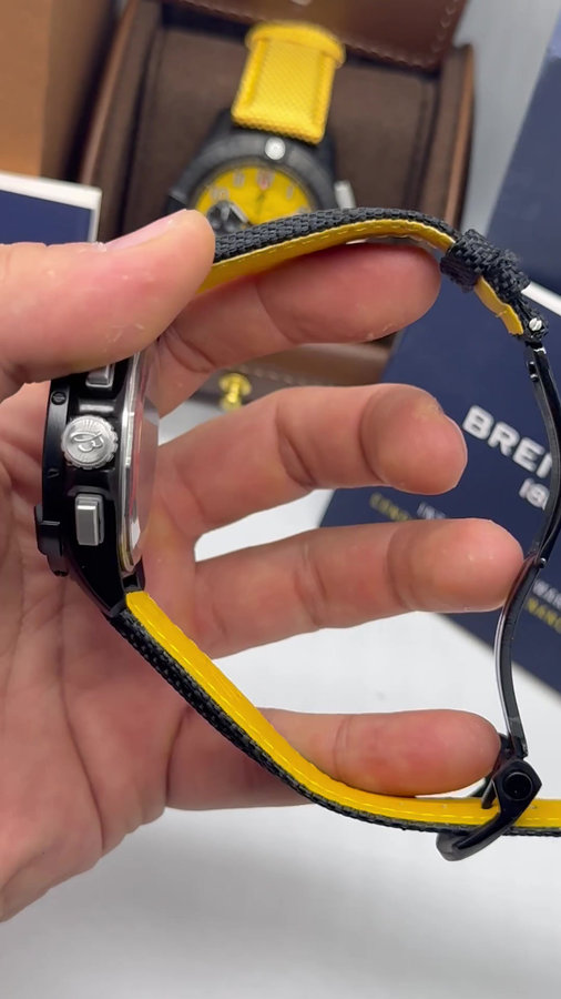 Breitling Avenger Aço/OxBlack — vista 5
