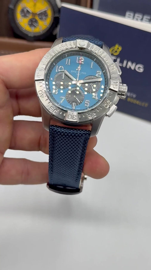 Breitling Avenger Aço/OxBlack — vista 5