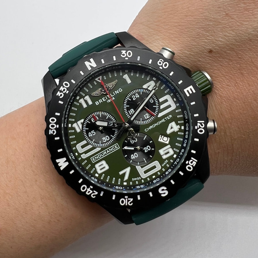Breitling ENDURANCE PRO Aço — vista 2