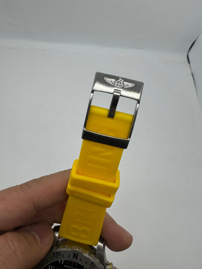 Breitling ENDURANCE PRO Aço — vista 3