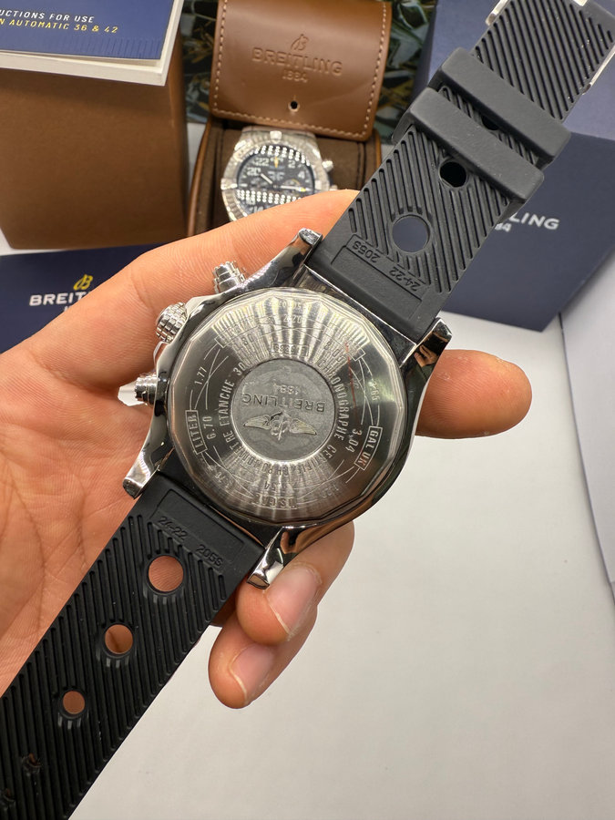 Breitling Super Avenger Aço — vista 4