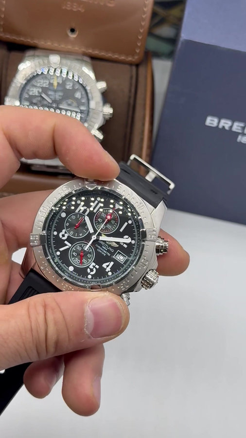 Breitling Super Avenger Aço — vista 5
