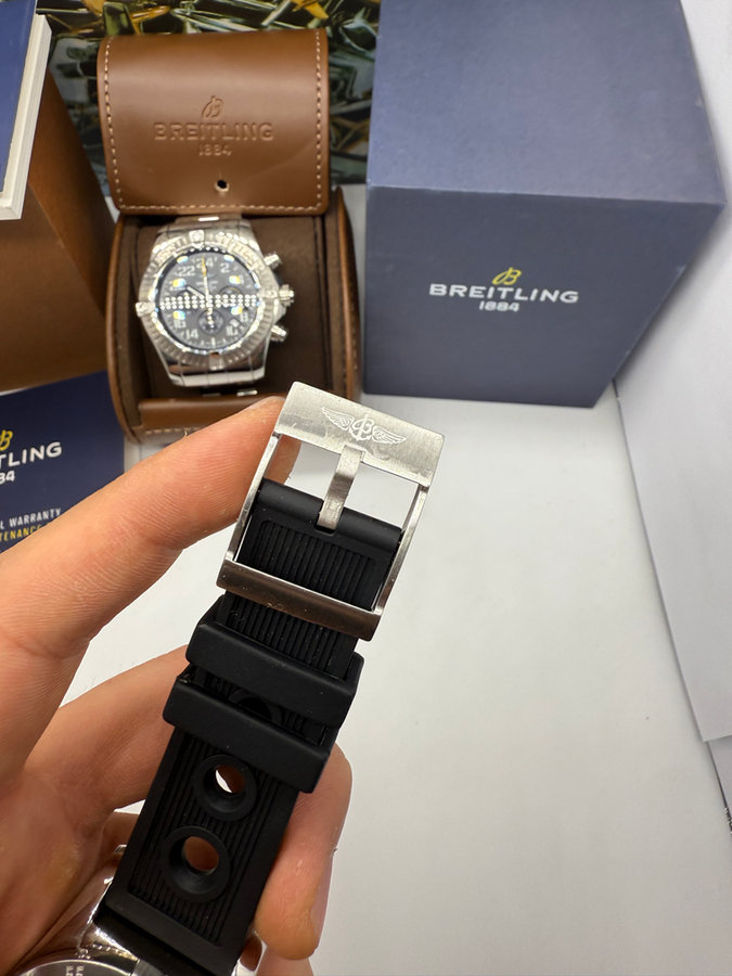Breitling Super Avenger Aço — vista 3