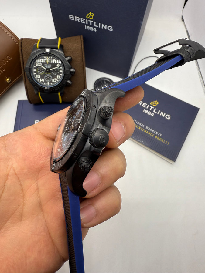 Breitling Super Avenger Aço — vista 2