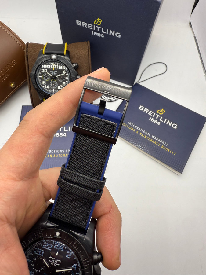 Breitling Super Avenger Aço — vista 3