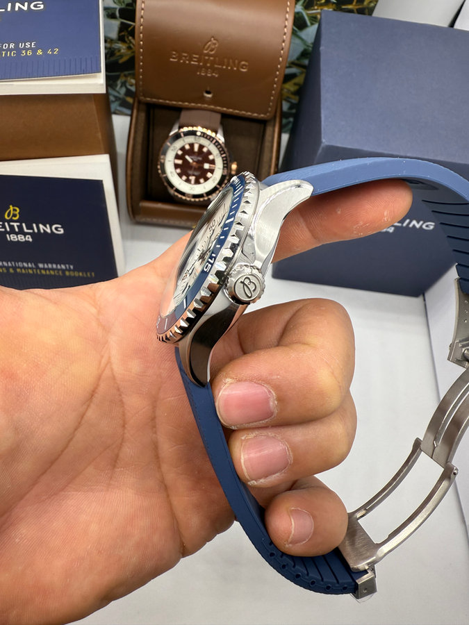 Breitling SuperOcean Aço — vista 2