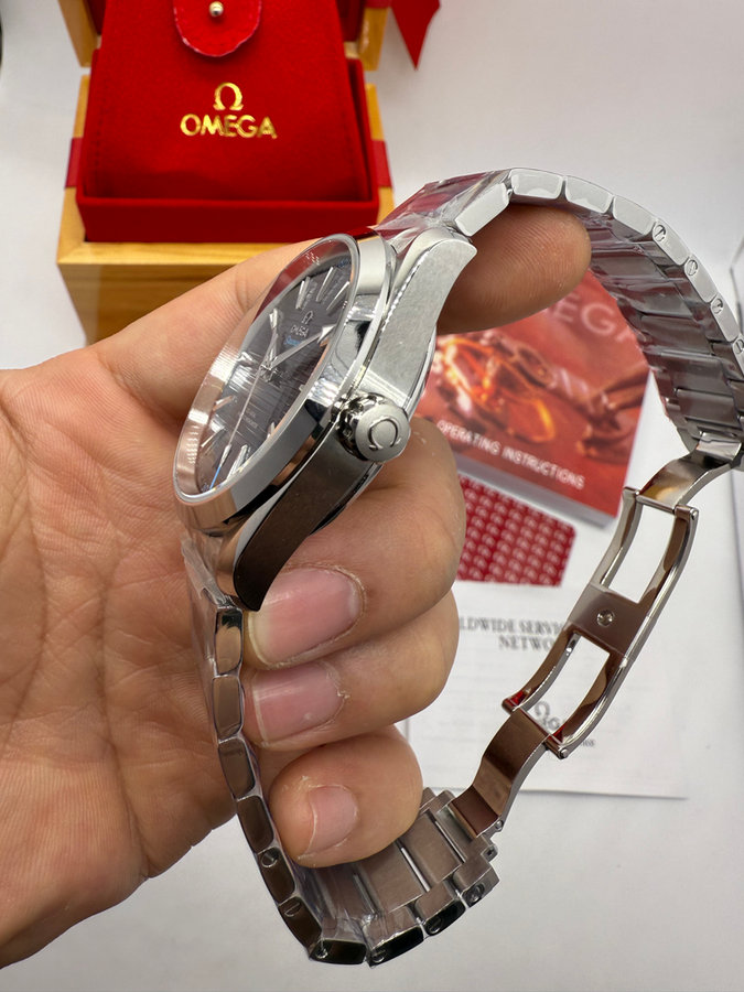 Omega Seamaster Aqua Terra — vista 3