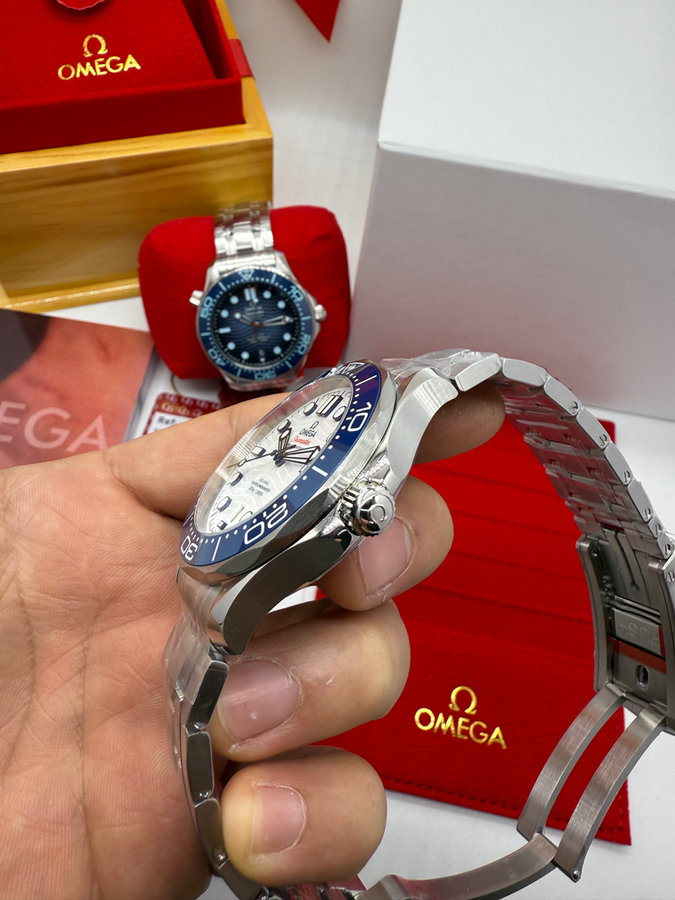 Omega Seamaster Diver 300M — vista 2