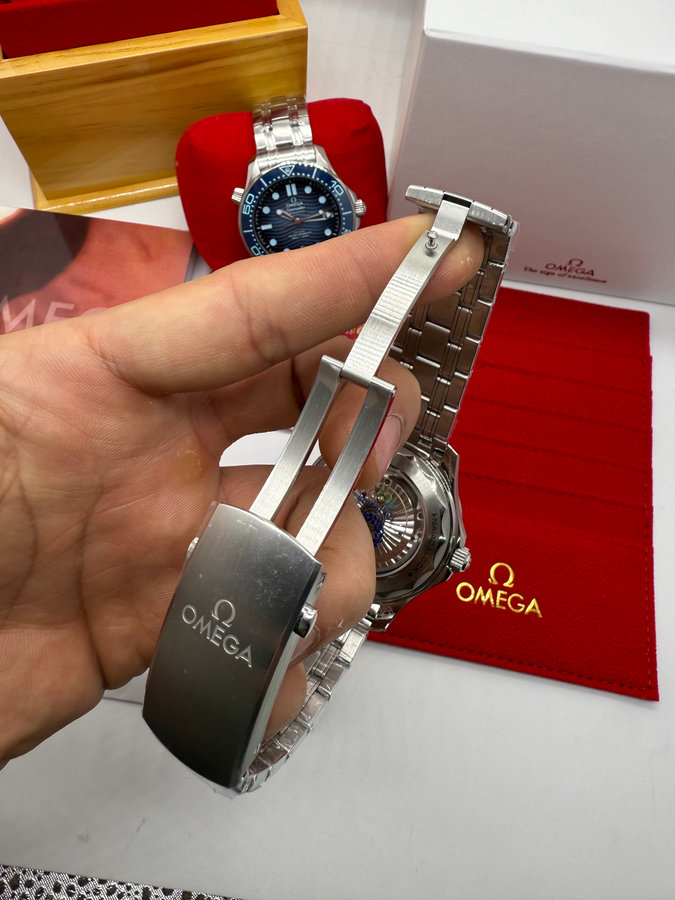 Omega Seamaster Diver 300M — vista 3