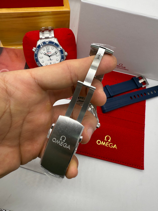 Omega Seamaster Diver 300M Su — vista 3