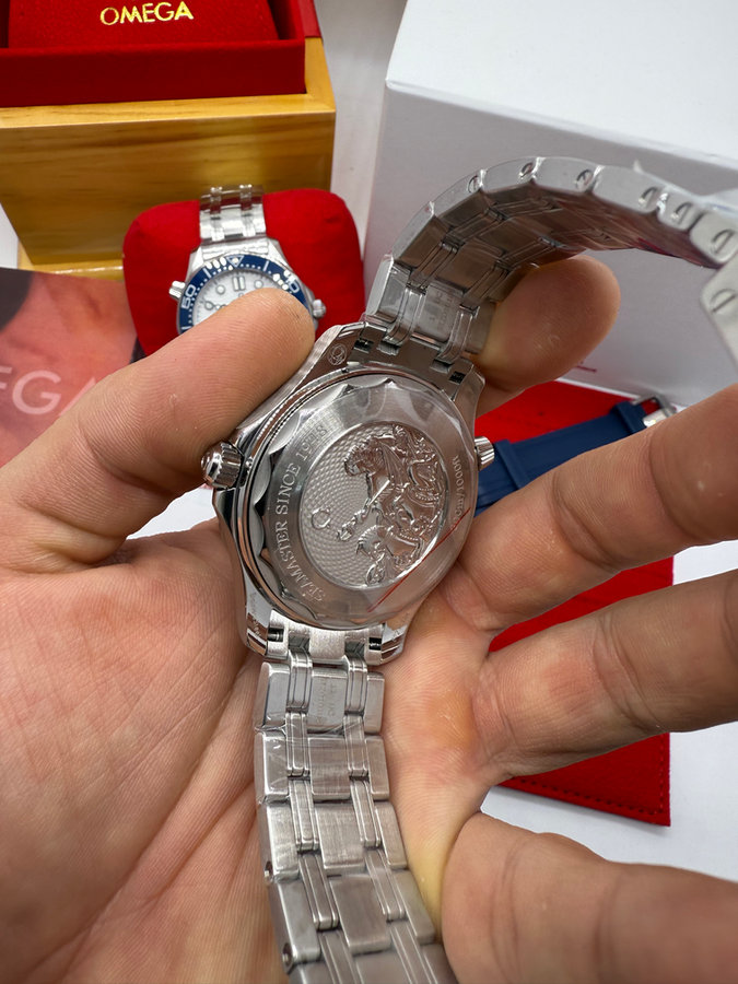 Omega Seamaster Diver 300M Su — vista 4
