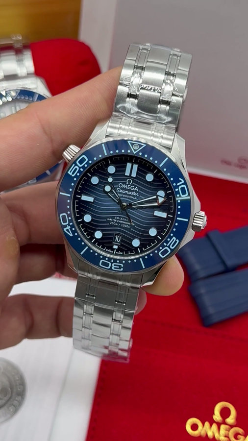 Omega Seamaster Diver 300M Su — vista 5