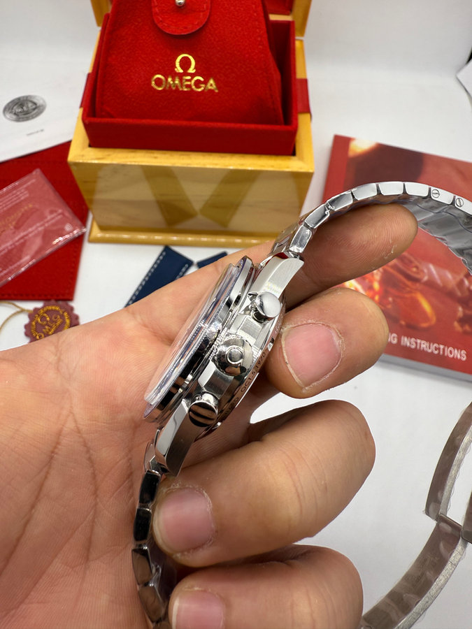 Omega Speedmaster — vista 2