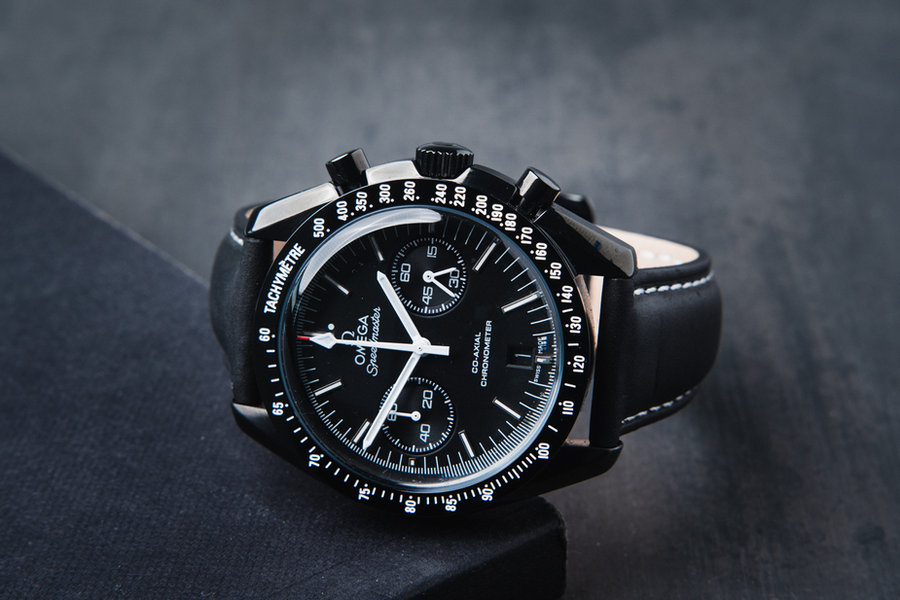 Omega Speedmaster Dark Side of the Moon Apollo 8 — vista 3