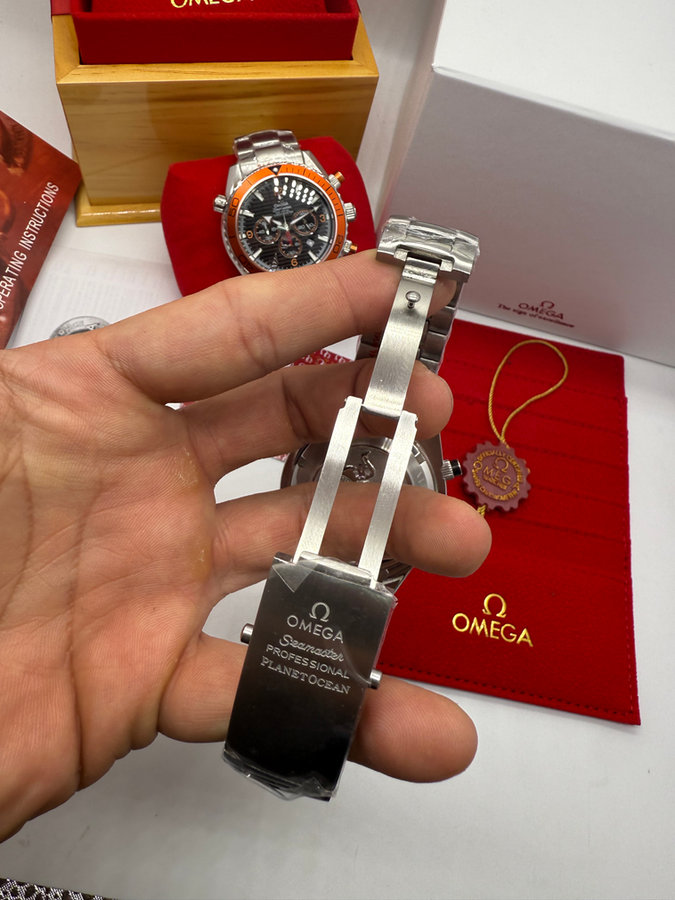 Omega Planet Ocean 007 Co-Axial Master Chronometer - 45,5 — vista 3