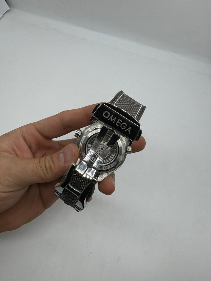 Omega Planet Ocean Co-Axial Master Chronometer 45,5 — vista 3