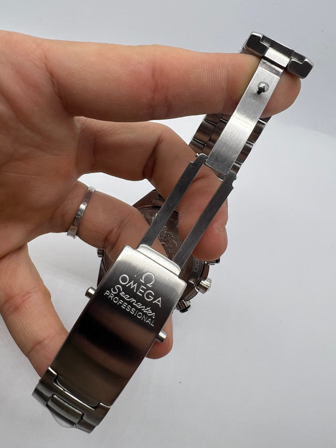 Omega Planet Ocean Co-Axial Master Chronometer 45,5 — vista 3