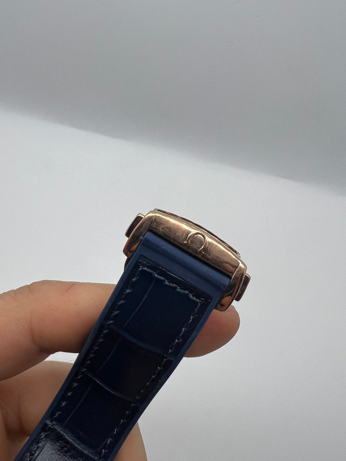 Omega Planet Ocean Co-Axial Master Chronometer 45,5 — vista 3