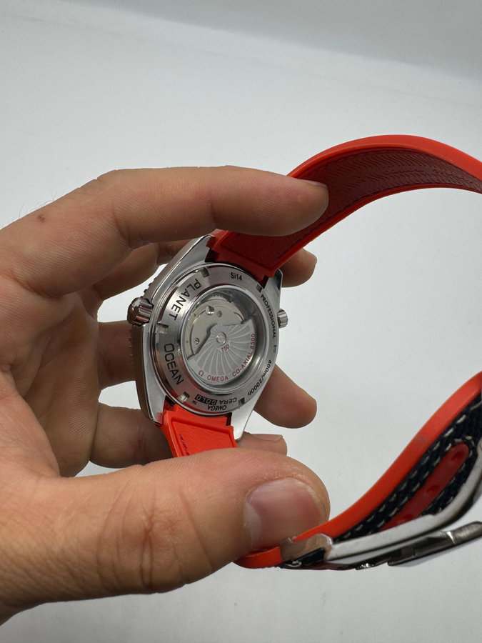 Omega Planet Ocean Co-Axial Master Chronometer 45,5 — vista 4
