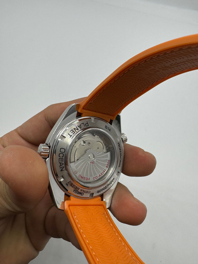 Omega Planet Ocean Co-Axial Master Chronometer 45,5 — vista 4