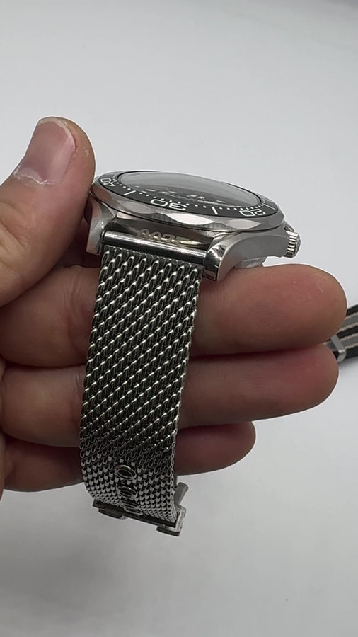 Omega Seamaster 007 Spectre 60 Anos — vista 5