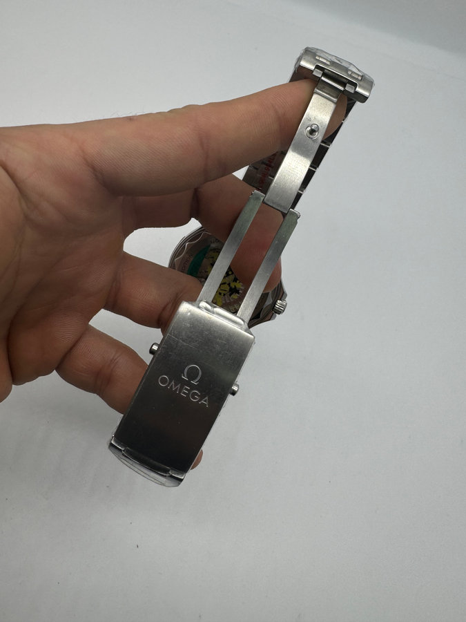 Omega Seamaster Co-Axial Aço 007 — vista 3