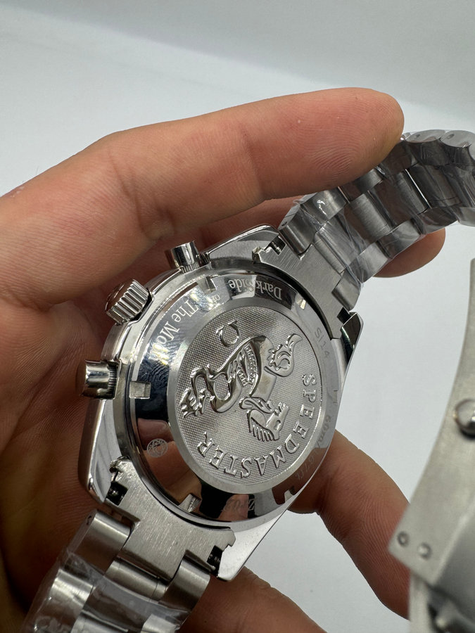 Omega Speedmaster Dark Side of the Moon Aço — vista 4