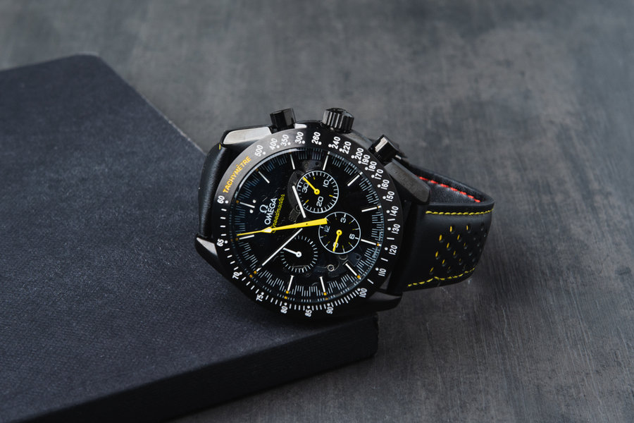 Omega Speedmaster Dark Side of the Moon Apollo 8 — vista 3
