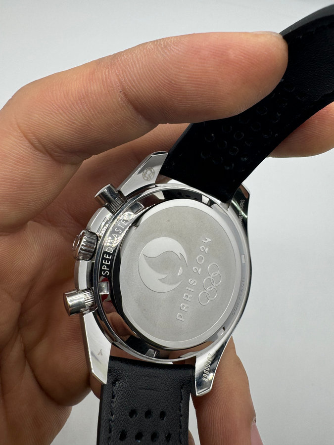 Omega Speedmaster Edição Especial Paris 2024 — vista 4