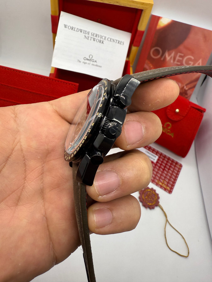 Omega Speedmaster Moonwhacth Edição Especial — vista 2