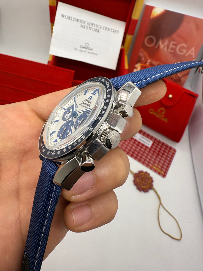 Omega Speedmaster Snoop 50 Anos — vista 2