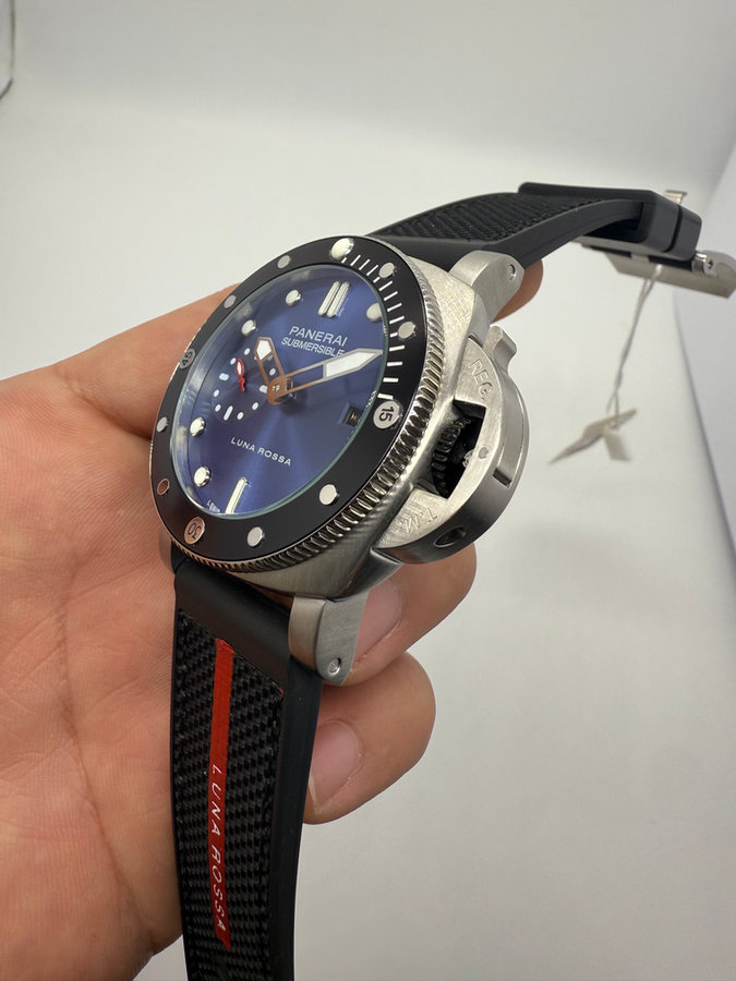 Panerai Luminor Submersible — vista 2