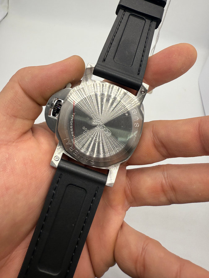 Panerai Luminor Submersible — vista 4