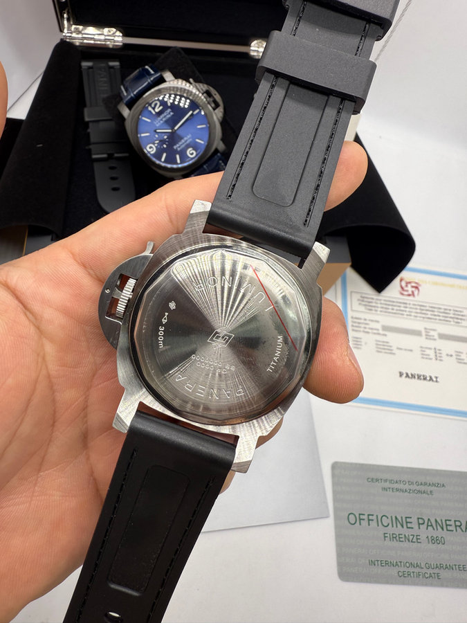 Panerai Luminor Submersible — vista 4