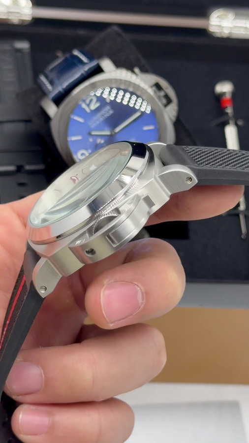 Panerai Luminor Submersible — vista 5