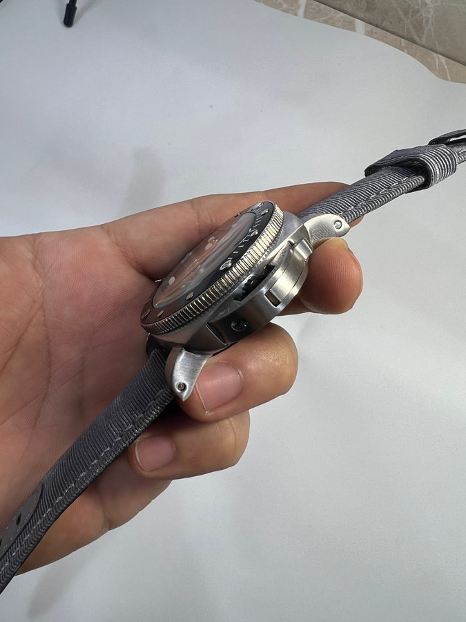 Panerai Luminor Submersible — vista 2