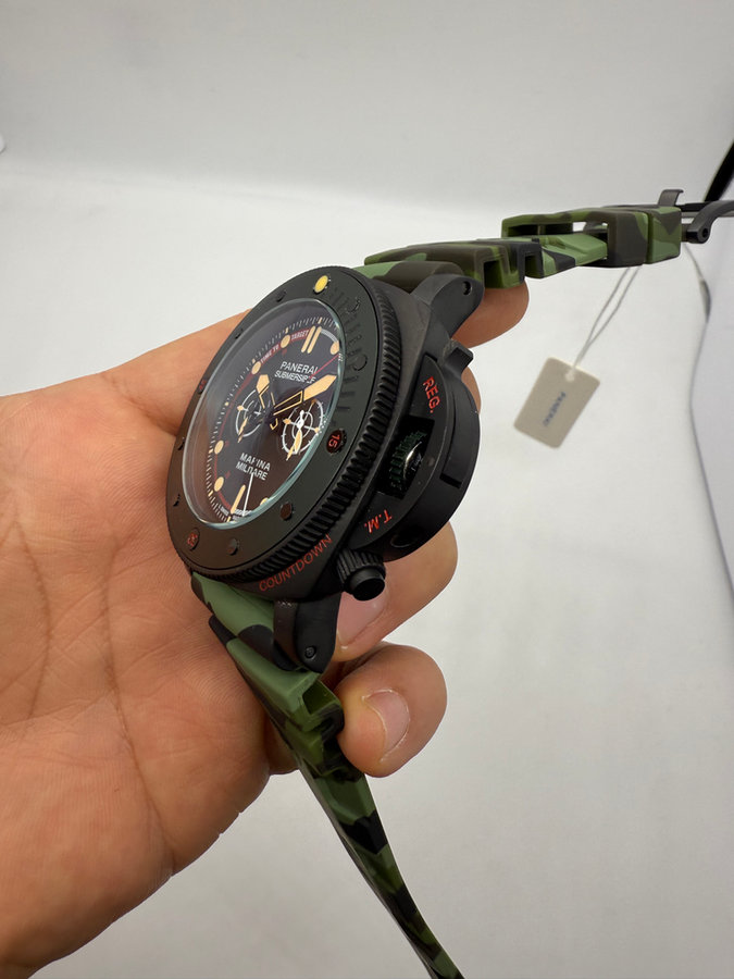 Panerai Luminor Submersible — vista 2