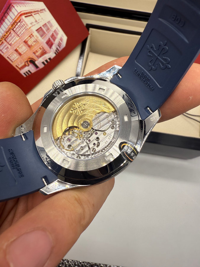 Patek Philippe Aquanaut 42,2 — vista 4