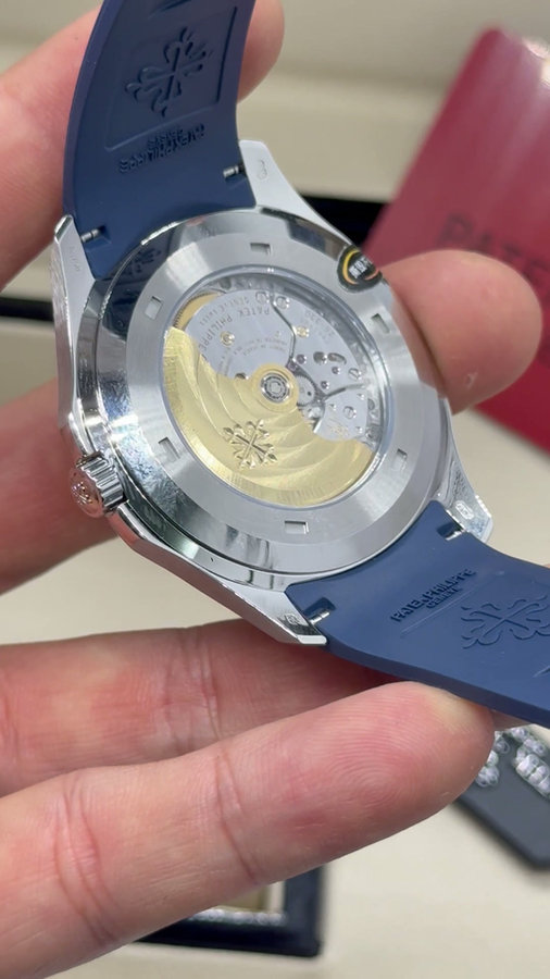 Patek Philippe Aquanaut 42,2 — vista 5