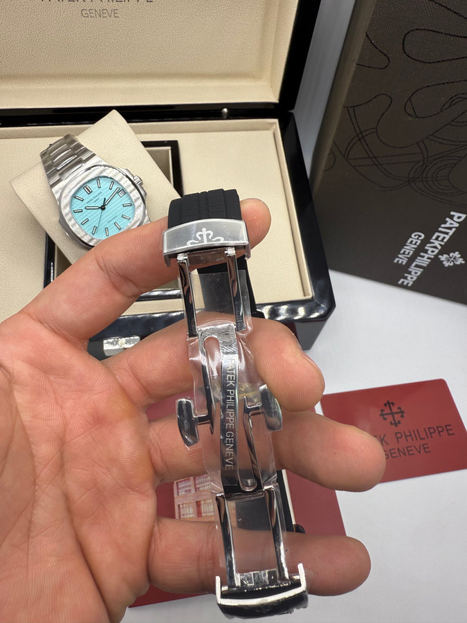 Patek Philippe Aquanaut 42,2 — vista 3