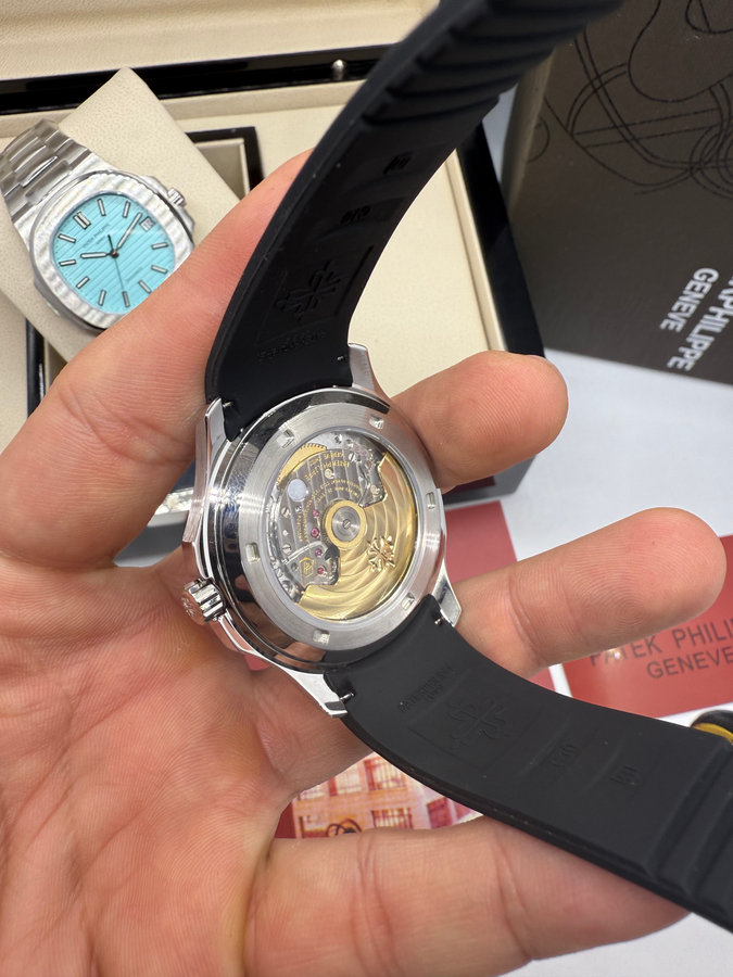 Patek Philippe Aquanaut 42,2 — vista 4
